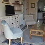 Welcome Traveller Alema House